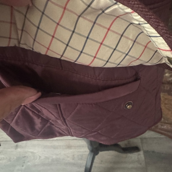 Barbour Quilted Burgundy Vest 6 - Picture 8 of 14